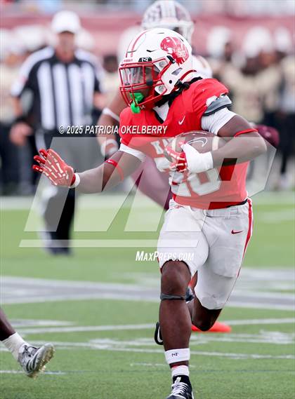 Thumbnail 2 in Summer Creek vs. Katy (UIL 6A D2 Football Regional) photogallery.
