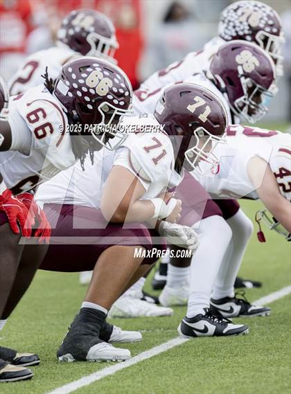 Thumbnail 1 in Summer Creek vs. Katy (UIL 6A D2 Football Regional) photogallery.