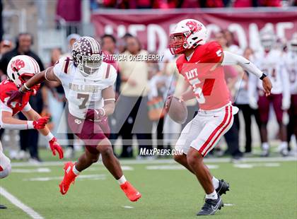 Thumbnail 2 in Summer Creek vs. Katy (UIL 6A D2 Football Regional) photogallery.