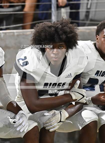 Thumbnail 3 in Cypress Park vs Cypress Ridge photogallery.
