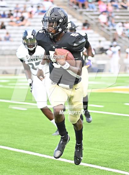 Thumbnail 1 in Cypress Park vs Cypress Ridge photogallery.