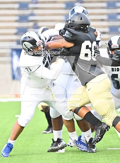 Thumbnail 3 in Cypress Park vs Cypress Ridge photogallery.