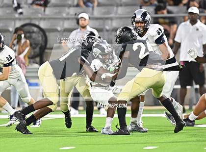 Thumbnail 3 in Cypress Park vs Cypress Ridge photogallery.