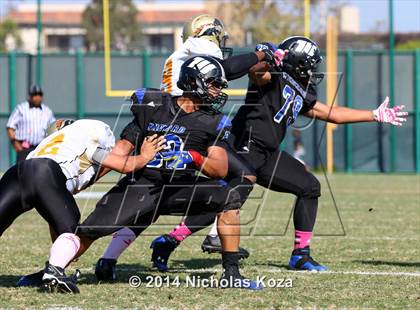 Thumbnail 3 in McAuliffe vs. Windward photogallery.