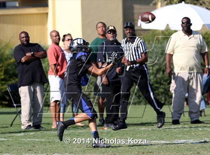 Thumbnail 1 in McAuliffe vs. Windward photogallery.