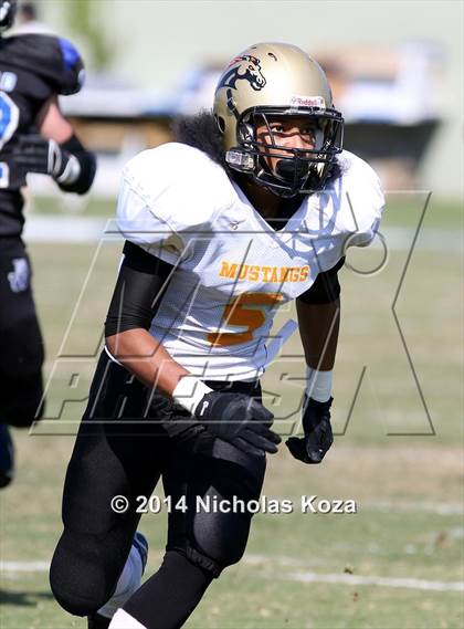 Thumbnail 2 in McAuliffe vs. Windward photogallery.