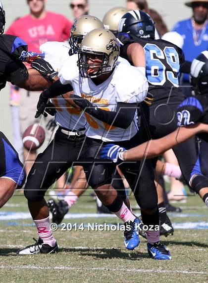 Thumbnail 3 in McAuliffe vs. Windward photogallery.