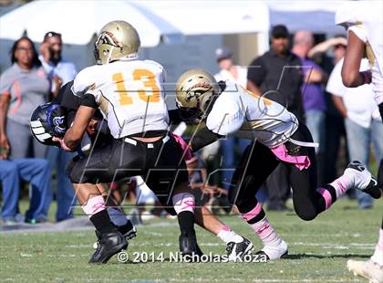 Thumbnail 1 in McAuliffe vs. Windward photogallery.