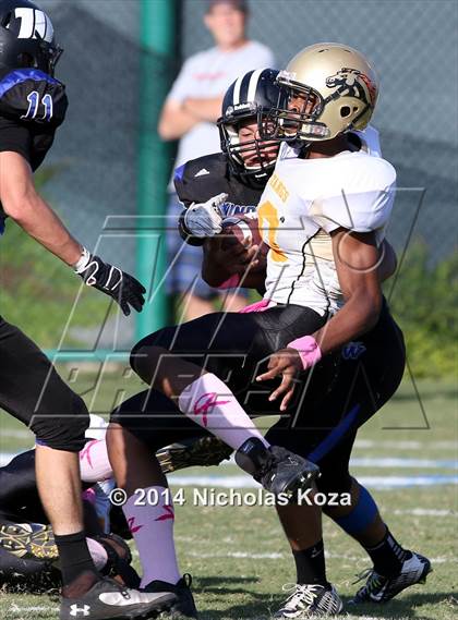 Thumbnail 3 in McAuliffe vs. Windward photogallery.