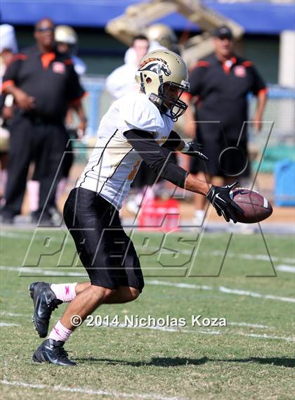Thumbnail 1 in McAuliffe vs. Windward photogallery.