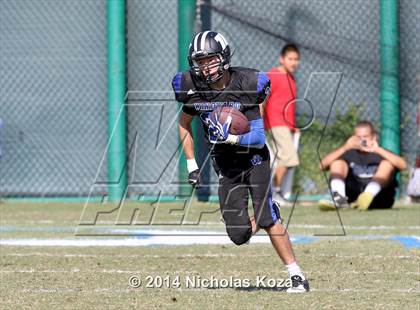 Thumbnail 3 in McAuliffe vs. Windward photogallery.