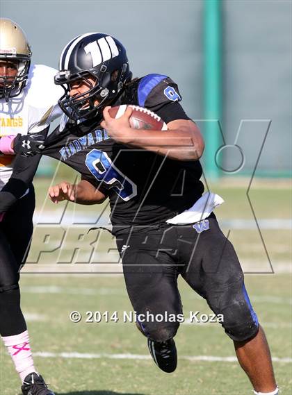 Thumbnail 1 in McAuliffe vs. Windward photogallery.