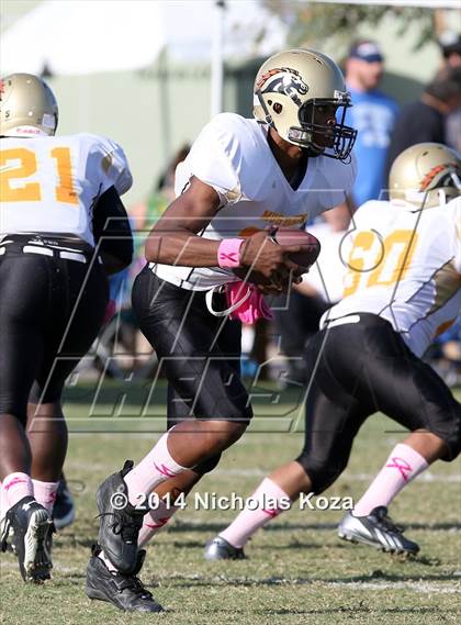 Thumbnail 2 in McAuliffe vs. Windward photogallery.