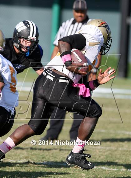 Thumbnail 2 in McAuliffe vs. Windward photogallery.