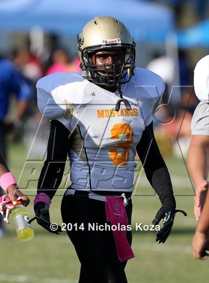 Thumbnail 1 in McAuliffe vs. Windward photogallery.