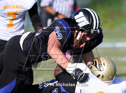 Thumbnail 2 in McAuliffe vs. Windward photogallery.