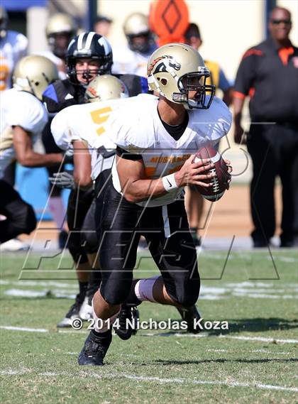 Thumbnail 3 in McAuliffe vs. Windward photogallery.