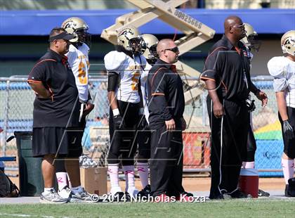 Thumbnail 2 in McAuliffe vs. Windward photogallery.