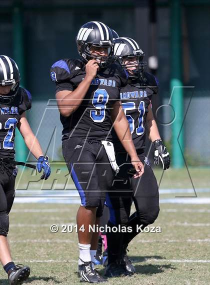Thumbnail 3 in McAuliffe vs. Windward photogallery.