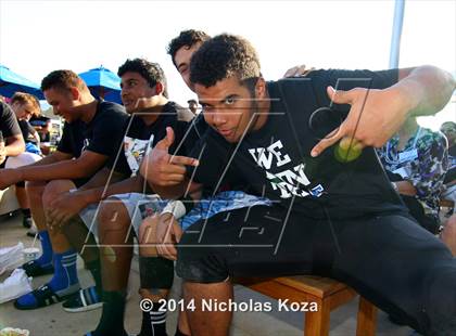 Thumbnail 2 in McAuliffe vs. Windward photogallery.