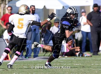 Thumbnail 2 in McAuliffe vs. Windward photogallery.