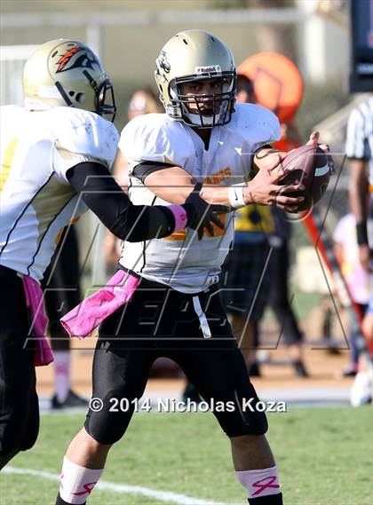Thumbnail 3 in McAuliffe vs. Windward photogallery.