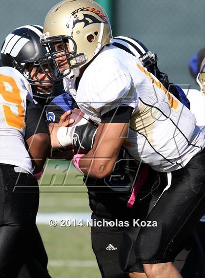 Thumbnail 2 in McAuliffe vs. Windward photogallery.