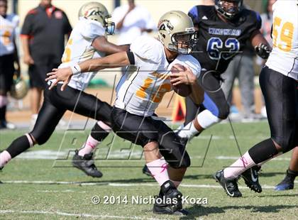 Thumbnail 2 in McAuliffe vs. Windward photogallery.