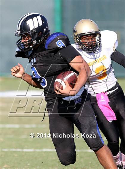 Thumbnail 2 in McAuliffe vs. Windward photogallery.