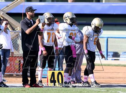 Thumbnail 2 in McAuliffe vs. Windward photogallery.