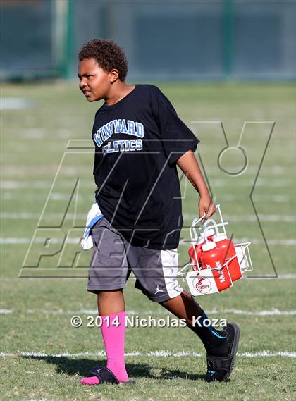 Thumbnail 2 in McAuliffe vs. Windward photogallery.