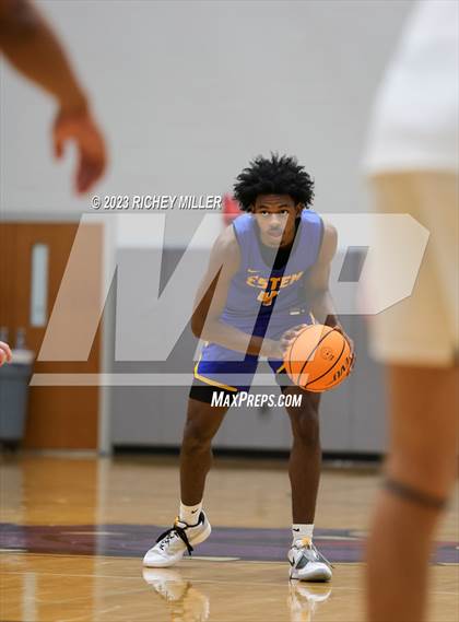 Thumbnail 1 in eStem vs. Owasso (Hoopin on the Hill) photogallery.