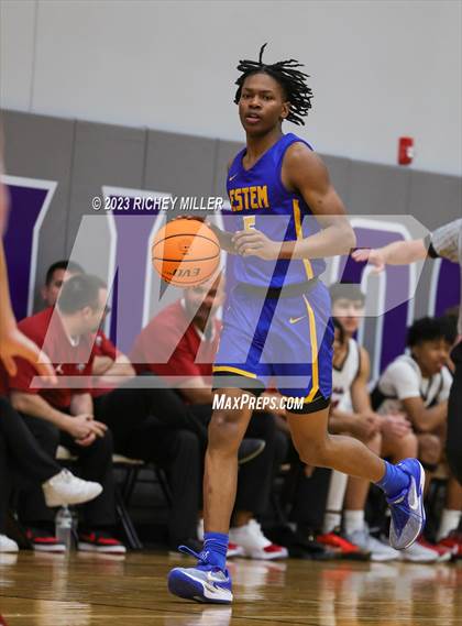 Thumbnail 3 in eStem vs. Owasso (Hoopin on the Hill) photogallery.