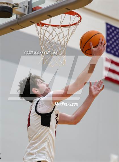 Thumbnail 1 in eStem vs. Owasso (Hoopin on the Hill) photogallery.