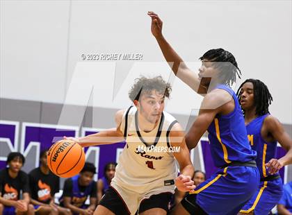Thumbnail 3 in eStem vs. Owasso (Hoopin on the Hill) photogallery.