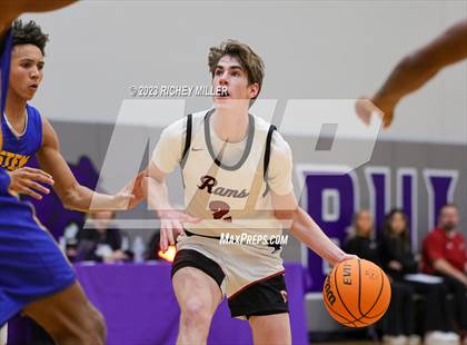 Thumbnail 1 in eStem vs. Owasso (Hoopin on the Hill) photogallery.
