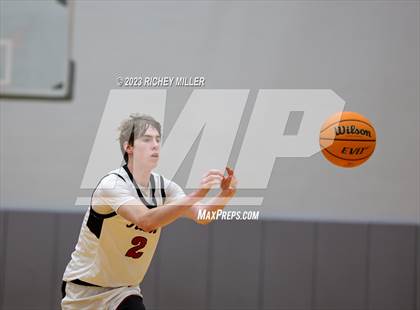 Thumbnail 2 in eStem vs. Owasso (Hoopin on the Hill) photogallery.