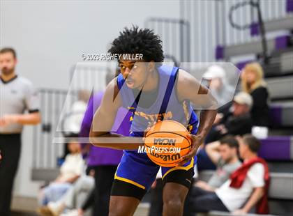 Thumbnail 3 in eStem vs. Owasso (Hoopin on the Hill) photogallery.