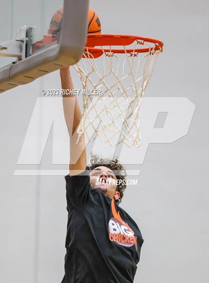 Thumbnail 1 in eStem vs. Owasso (Hoopin on the Hill) photogallery.
