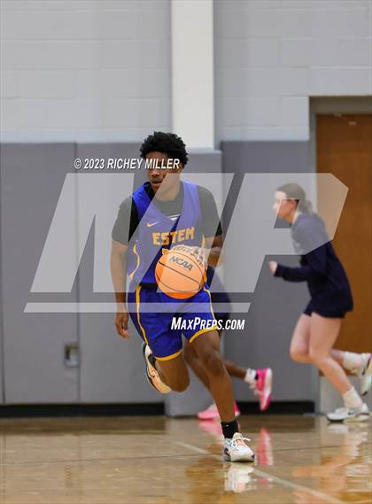 Thumbnail 1 in eStem vs. Owasso (Hoopin on the Hill) photogallery.
