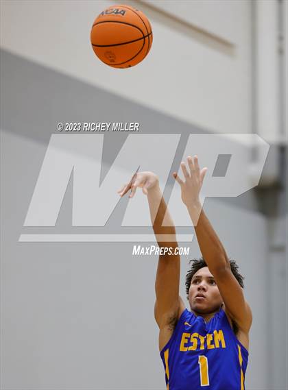 Thumbnail 1 in eStem vs. Owasso (Hoopin on the Hill) photogallery.