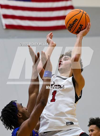 Thumbnail 3 in eStem vs. Owasso (Hoopin on the Hill) photogallery.