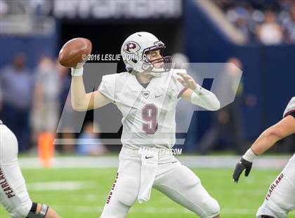 Thumbnail 2 in Pearland vs Atascocita (6A Bi-District Playoff) photogallery.