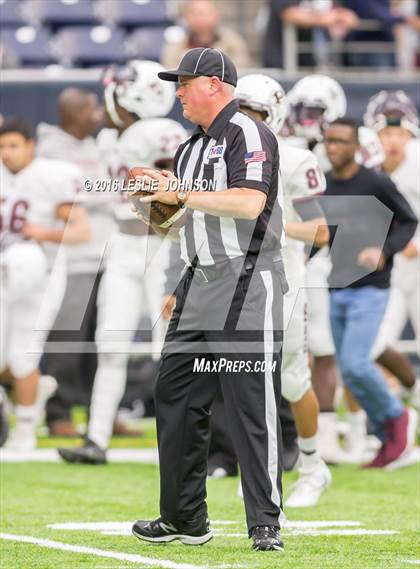 Thumbnail 3 in Pearland vs Atascocita (6A Bi-District Playoff) photogallery.