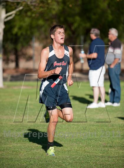 Thumbnail 1 in Fr: Saugus September Showdown Invitational photogallery.