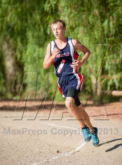 Thumbnail 3 in Fr: Saugus September Showdown Invitational photogallery.