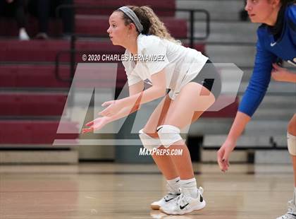 Thumbnail 3 in Bellville vs. Robinson (UIL 4A Regional Semifinals) photogallery.