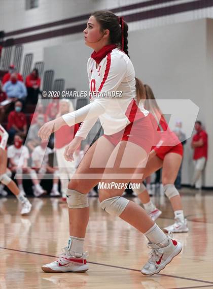 Thumbnail 2 in Bellville vs. Robinson (UIL 4A Regional Semifinals) photogallery.