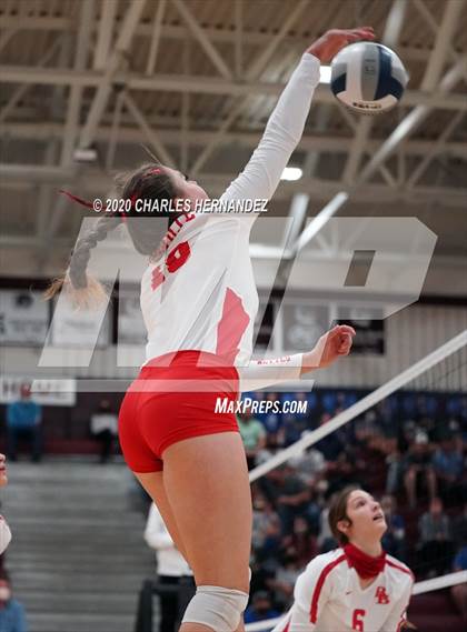 Thumbnail 1 in Bellville vs. Robinson (UIL 4A Regional Semifinals) photogallery.