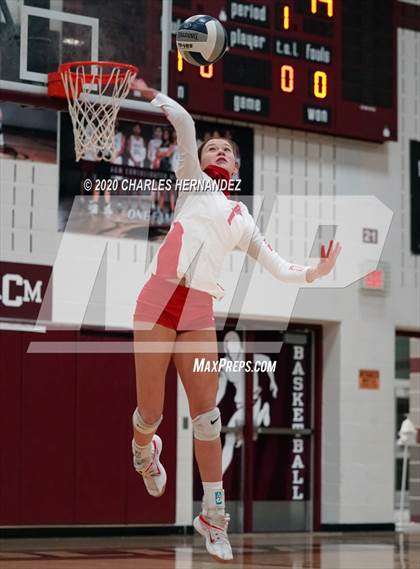 Thumbnail 3 in Bellville vs. Robinson (UIL 4A Regional Semifinals) photogallery.